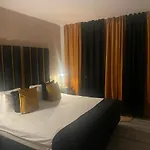 Lush Jacuzzi Apartment 2 Bedrooms With Balcony & Parking